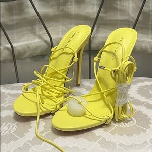 NWOT Lemonade Bright Yellow Lace-Up Heels style inspiring size 8